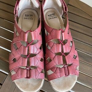 Earth Origins Leather Sandals size 7